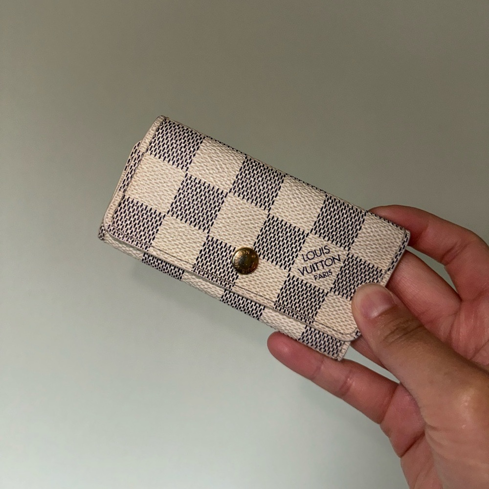 Louis Vuitton 4-Key Card Holder